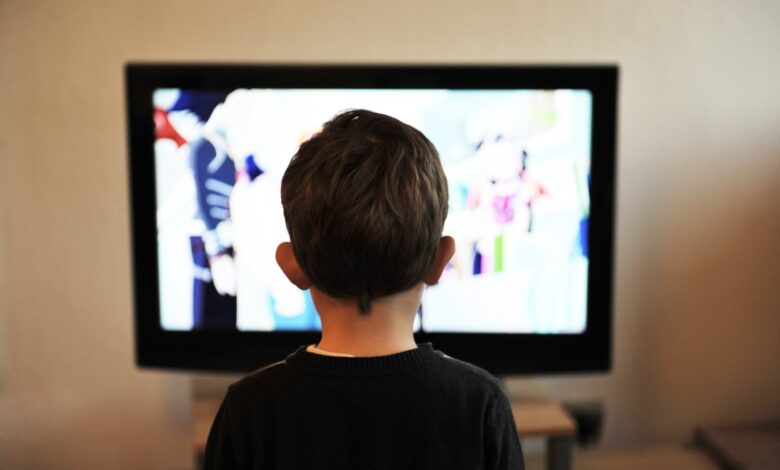 Photo of Obrazovek před dětmi se není třeba bát, uklidňuje rodiče BBC